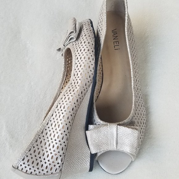 NWOT Vaneli Brinly Dress Shoe - Size 8.5M - Picture 2 of 7